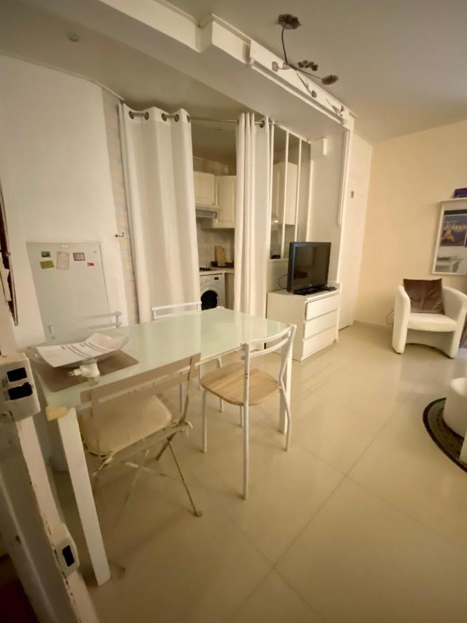 Appartement 2 Chambres - Suquet, Terrasse Et Parking Cannes Exteriör bild