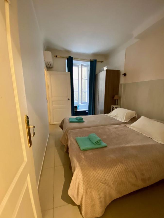 Appartement 2 Chambres - Suquet, Terrasse Et Parking Cannes Exteriör bild