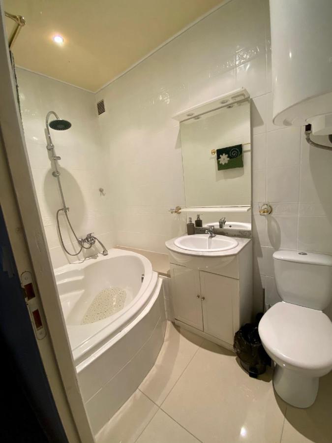 Appartement 2 Chambres - Suquet, Terrasse Et Parking Cannes Exteriör bild