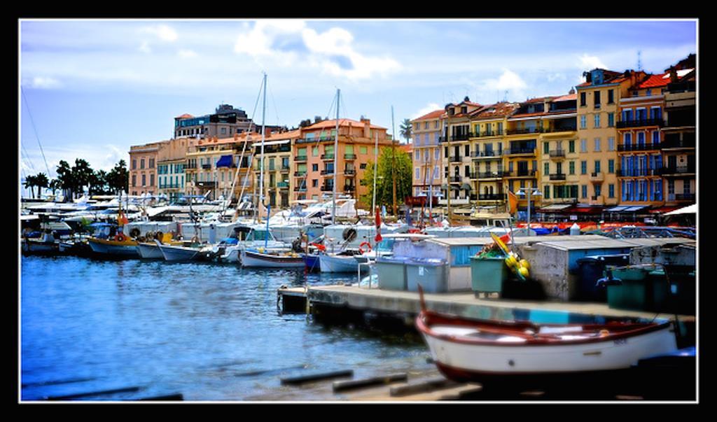 Appartement 2 Chambres - Suquet, Terrasse Et Parking Cannes Rum bild